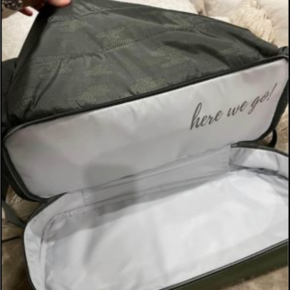 Itzy Ritzy Weekender bag - Picture 4 of 7